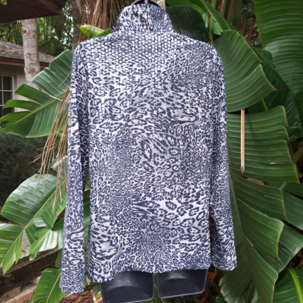 Exclusively Misook silver sequin leopard print ja… - image 3